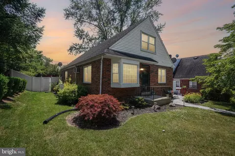 2220 W Greenleaf St, Allentown, PA 18104
