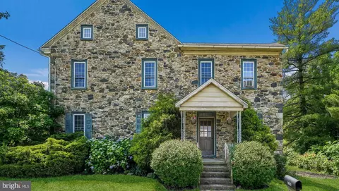 2186 Church View Rd, Coopersburg, PA 18036