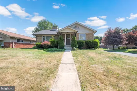 929 N 14th St, Allentown, PA 18102