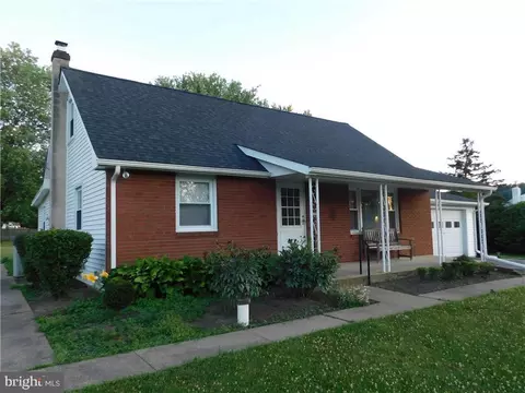 6122 Glenn Ave, Coopersburg, PA 18036