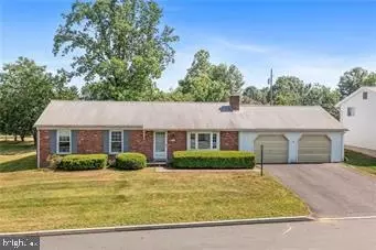 751 W Fairmount St, Coopersburg, PA 18036