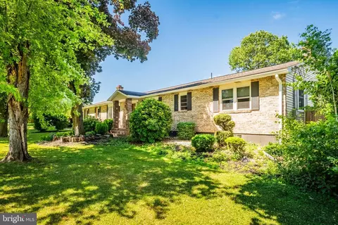 5324 Camp Meeting Rd, Center Valley, PA 18034