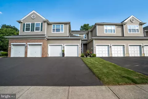 4334 Creek Rd, Allentown, PA 18104