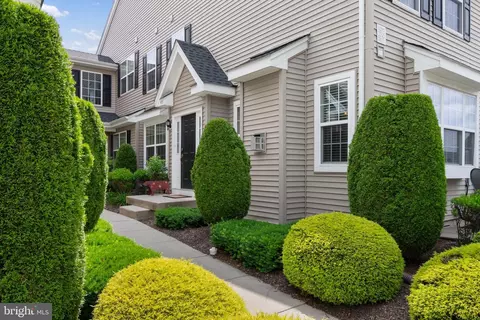 5971 Saratoga Ln, Coopersburg, PA 18036