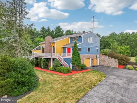 6206 Acorn Dr, Emmaus, PA 18049