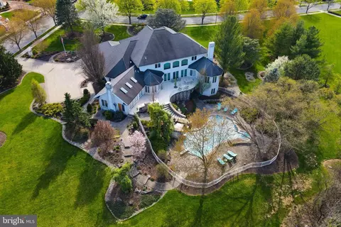 751 Benner Rd, Allentown, PA 18104