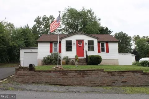 7512 Steinsburg Rd, Coopersburg, PA 18036