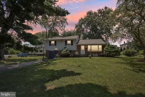 1515 Kelchner Rd, Bethlehem, PA 18018