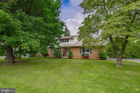936 Flexer Ave, Allentown, PA 18103