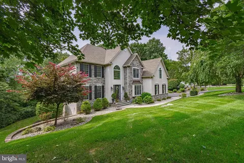 7344 Lochhaven Ct, Allentown, PA 18106