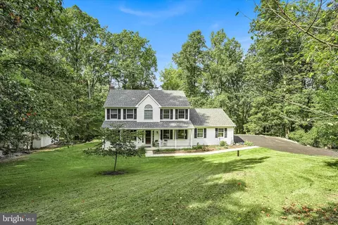5213 Spring Dr, Center Valley, PA 18034