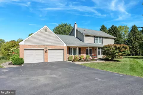7954 Woodsbluff Run, Fogelsville, PA 18051