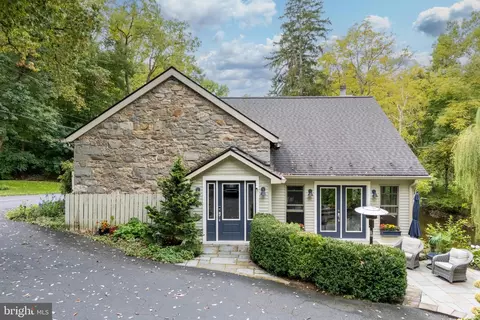 3443 Orchid Pl, Emmaus, PA 18049
