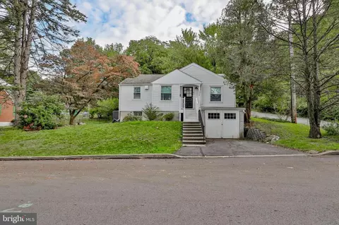 1344 Moravia St, Fountain Hill, PA 18015
