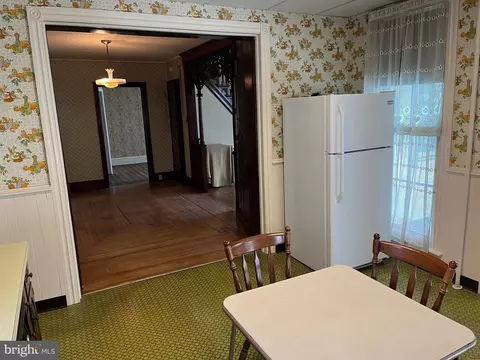 6056 Newside Rd, Slatington, PA 18080 photo 4