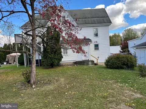 6056 Newside Rd, Slatington, PA 18080 photo 21