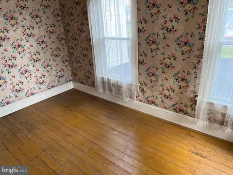 6056 Newside Rd, Slatington, PA 18080 photo 14