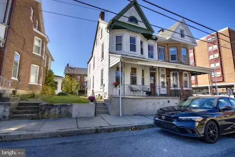 52 N N 3rd St, Emmaus, PA 18049