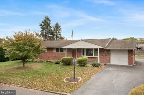 7106 Heather Rd, Macungie, PA 18062