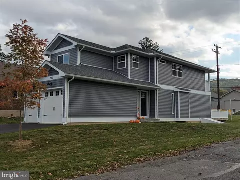 502 Evergreen St, Emmaus, PA 18049