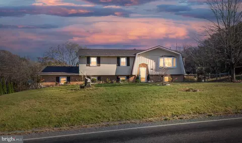 5671 Werleys Corner Rd, New Tripoli, PA 18066