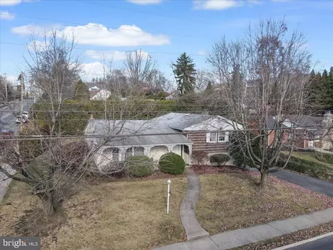2617 W 2625 W Chew St, Allentown, PA 18104