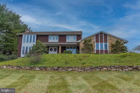 5696 Blue Grass Trl, Coopersburg, PA 18036