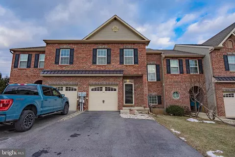 278 Milkweed Dr, Allentown, PA 18104