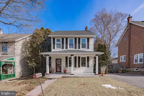 137 S Church St, Macungie, PA 18062