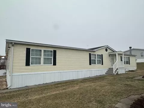 5296 Brocton Ct, Macungie, PA 18062