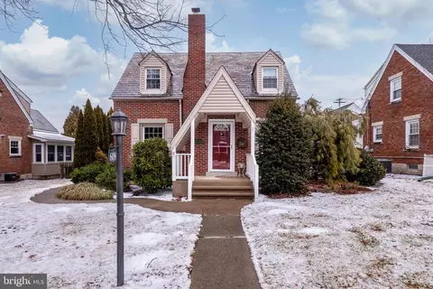 609 N N 2nd St, Emmaus, PA 18049