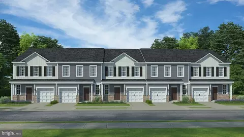 1101 Meadowlark Dr, Fogelsville, PA 18051