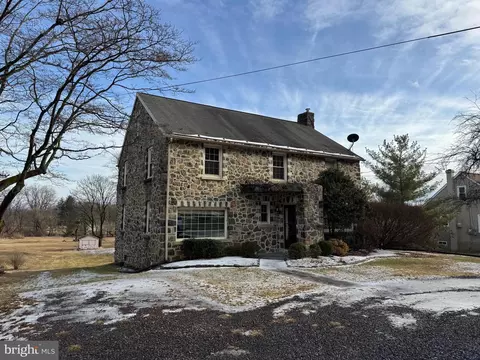 4656 Vera Cruz Rd, Center Valley, PA 18034