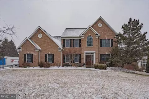 3107 Broadmoor Dr, Center Valley, PA 18034