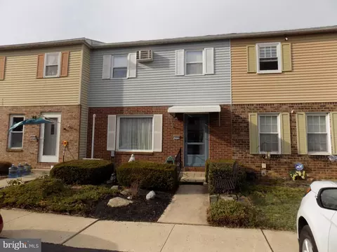 5653 Wood Ln, Allentown, PA 18106