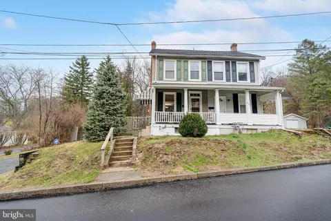 505 S S 2nd St, Emmaus, PA 18049