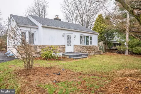 896 Kressler Rd, Allentown, PA 18103
