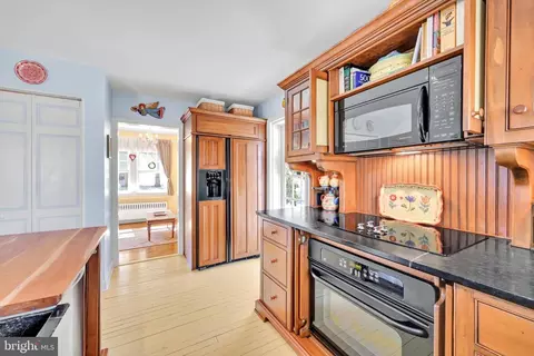 1471 Spring Valley Rd, Bethlehem, PA 18015 photo 3