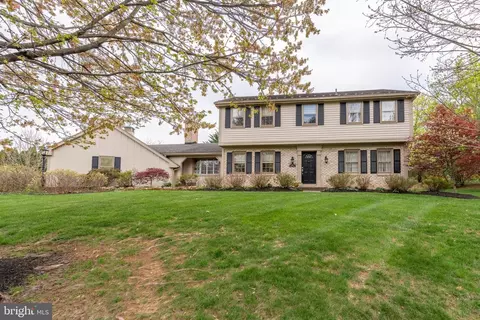 2617 Arbor Cir, Emmaus, PA 18049