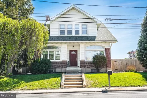 935 N Brookside Rd, Allentown, PA 18106