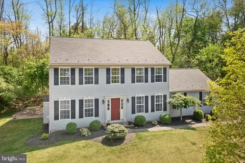 7150 Ash Ct, Coopersburg, PA 18036