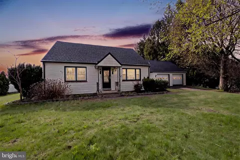 7850 Locust Valley Rd, Quakertown, PA 18951