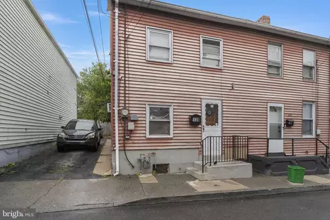 139 W Sycamore St, Allentown, PA 18102
