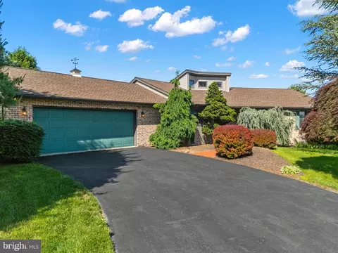 5171 Timber Ln, Schnecksville, PA 18078