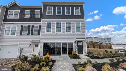 1125 Meadowlark Dr, Fogelsville, PA 18051