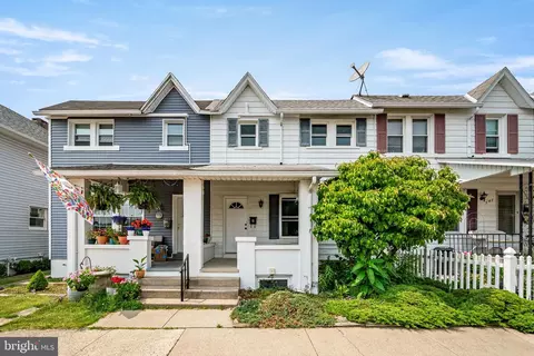 541 12 Elm St, Emmaus, PA 18049