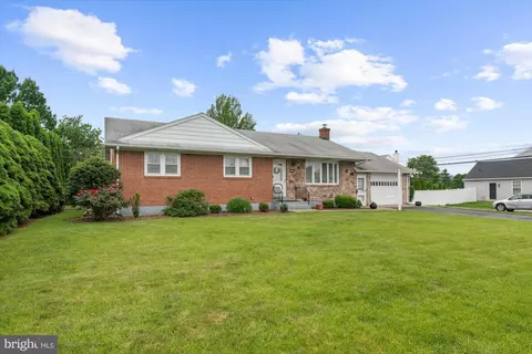 1122 N 14th St, Allentown, PA 18102