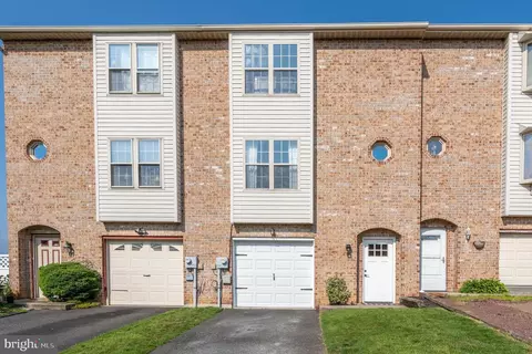 219 Flint Hill Rd, Alburtis, PA 18011