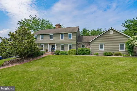 1770 Maplewood Ln, Allentown, PA 18103