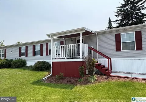 10188 Cork Ln, Breinigsville, PA 18031